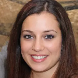 Foto de Marta L., entrenadora de pilates y yoga, para su testimonio sobre la gestión de pagos y bonos con Athleticapp.